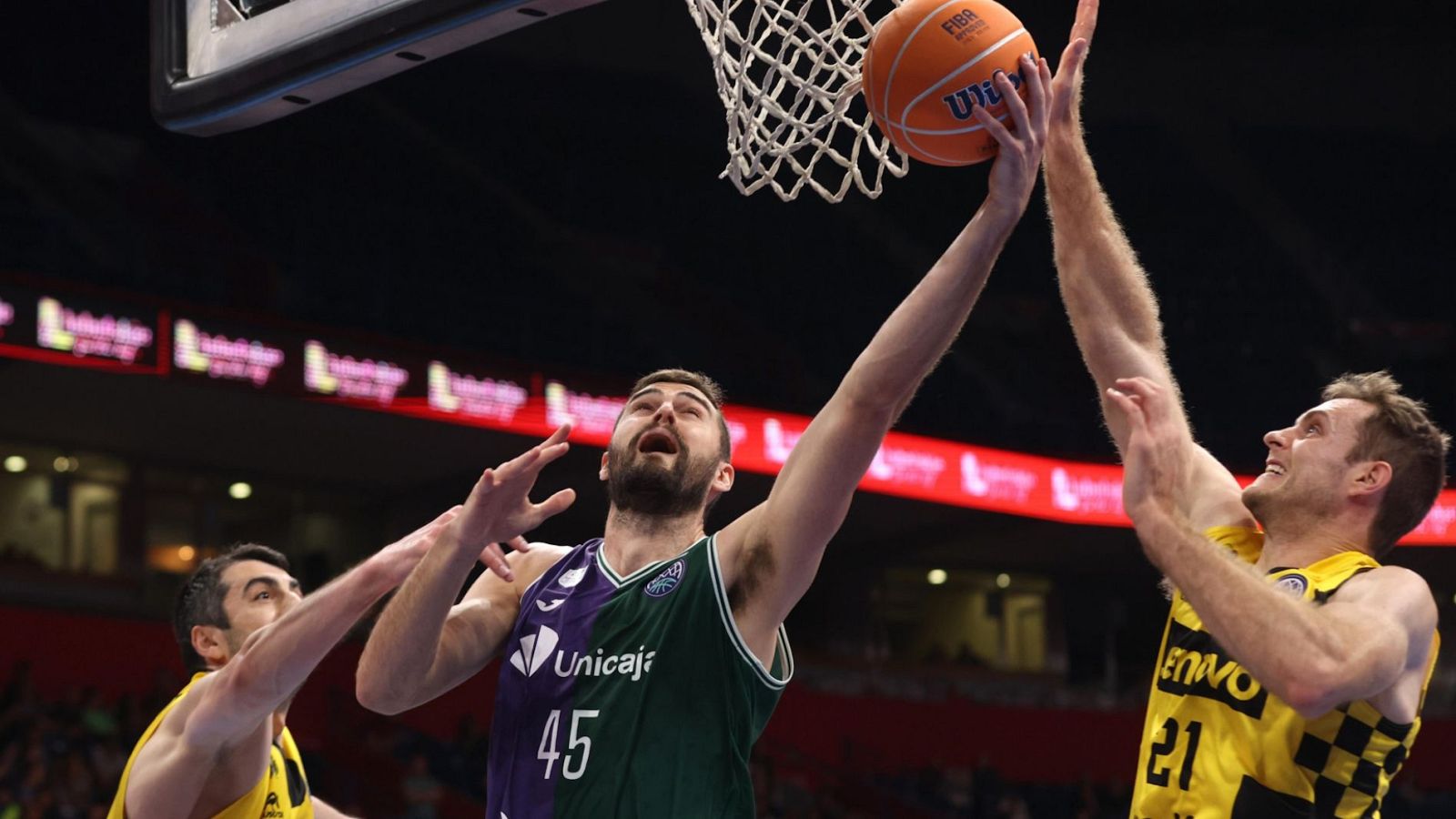 Baloncesto - Champions League. Final four Final:  Lenovo Tenerife - Unicaja - ver ahora