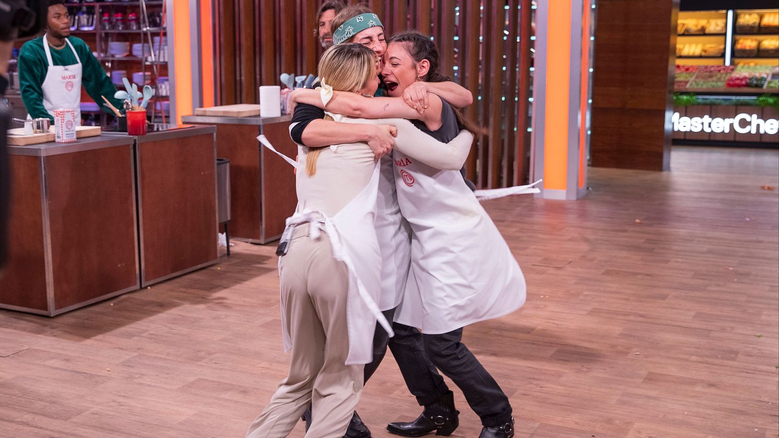 Pilar brilla con su curry y demuestra su evolución en MasterChef - MasterChef | Ver