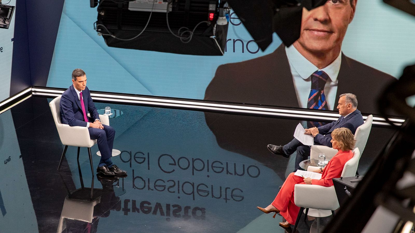 Sánchez pone el foco en los "pseudomedios" de comunicación y algunos partidos políticos: "Buscan la destrucción del adversario" | Ver