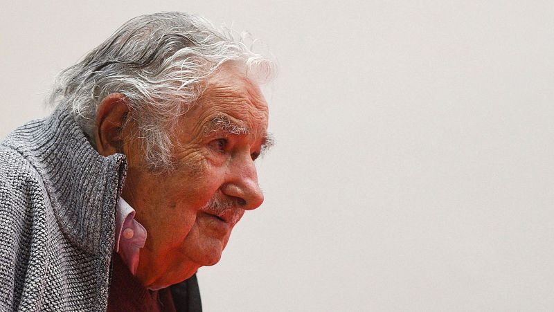 Pepe Mujica anuncia que sufre un cáncer de esófago de difícil tratamiento