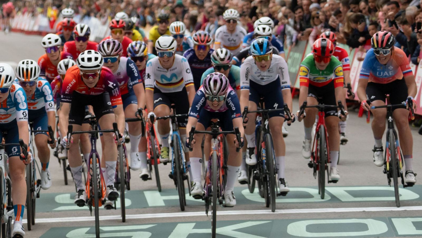 Ciclismo - Vuelta España Femenina, 3ª etapa: Lucena del Cid - Teruel - 30/04/24 - ver ahora