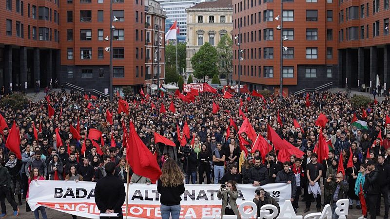 Telediario 2 en cuatro minutos - 01/05/24  - RTVE.es | Ver