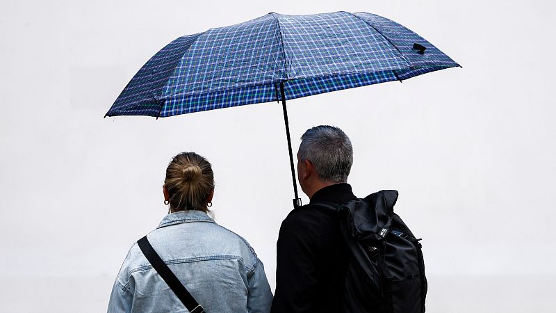Fuertes lluvias en Cataluña y cielo poco nuboso en el resto del país