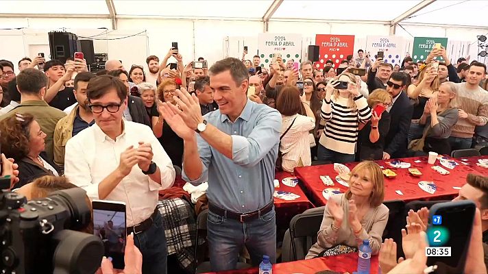 L'Informatiu - El president Sánchez irromp en públic un dia abans del previst