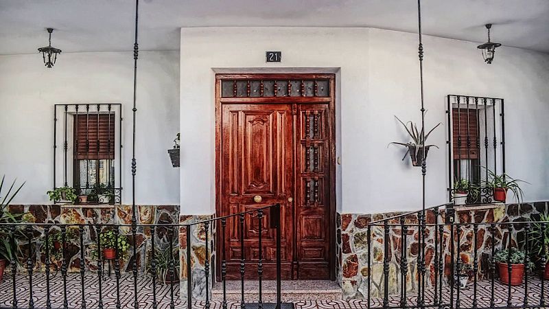 XV Concurso de Cortos RNE - Detrs de la puerta - Ver ahora