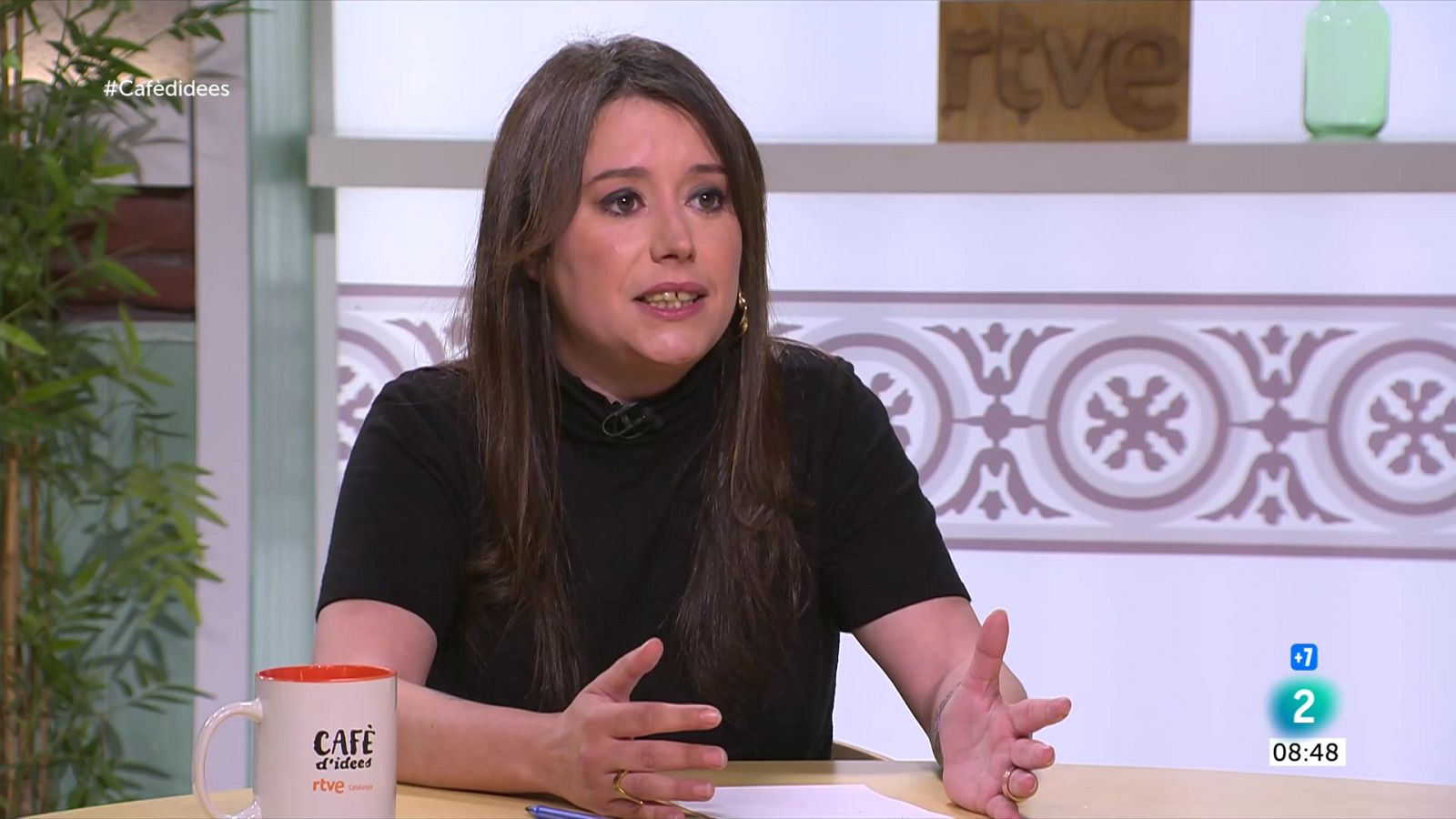 Laure Vega: "No és que la CUP pugui investir Illa, és si Illa seria capaç de reconèixer l'autodeterminació" | Veure