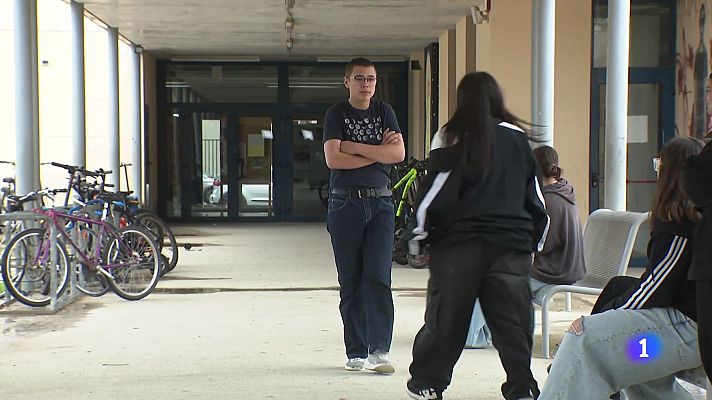 L'Informatiu - Despertar consciències contra l'assetjament escolar