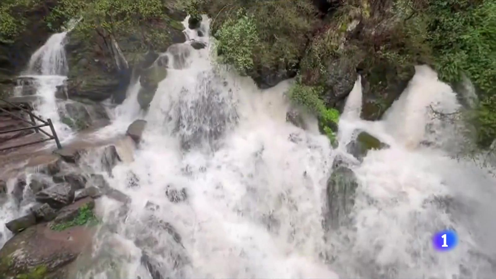 La capçalera del Llobregat passa d’excepcionalitat a alerta - L'Informatiu | Veure
