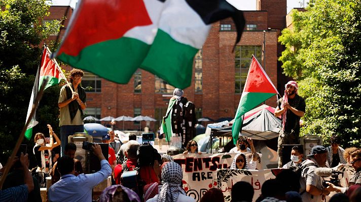 Telediario 2 - Biden condena las protestas propalesinas y la Policía desaloja a los estudiantes en California