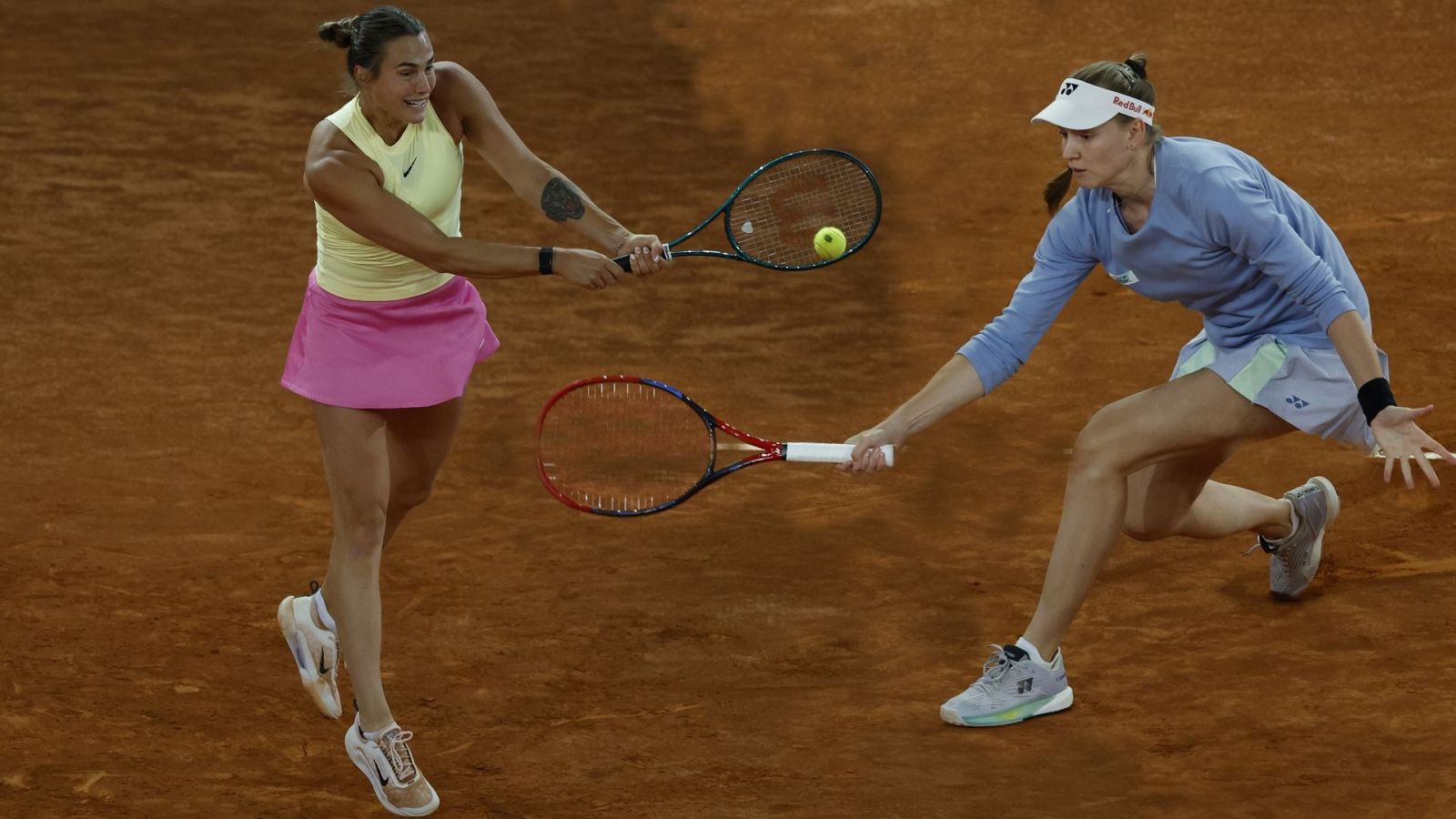 Tenis - WTA Mutua Madrid Open. 2ª Semifinal: E. Rybakina - A. Sabalenka - 02/05/24 - ver ahora