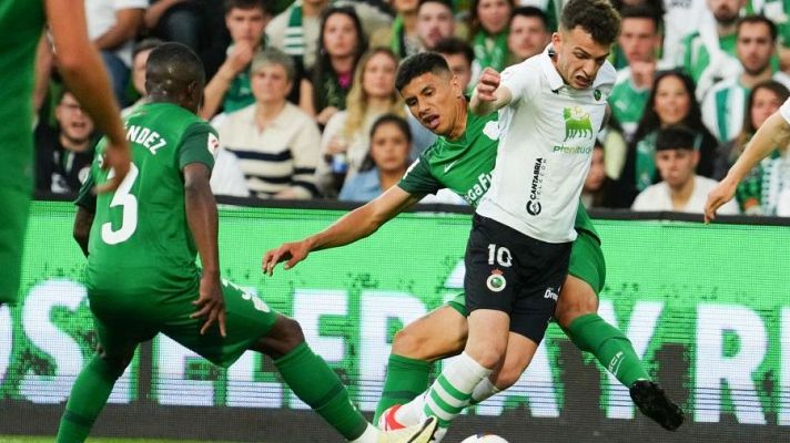 Resúmenes de LaLiga - Racing - Elche: resumen del partido, 38ª jornada | Segunda