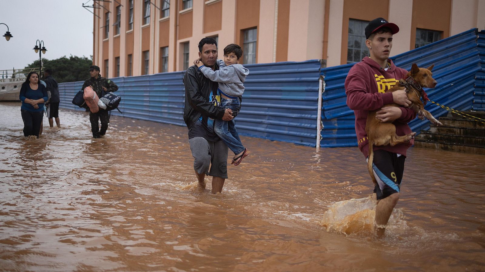 Telediario matinal en cuatro minutos - 04/05/2024 | Ver