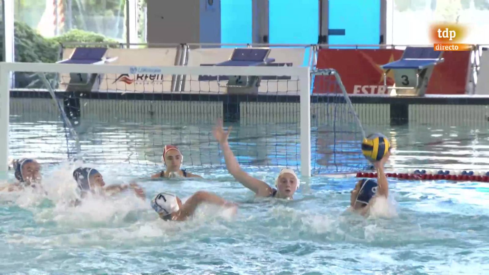 Waterpolo - Copa de La Reina. 1ª Semifinal: C.N. Sant Andreu - C.N. Terrassa - ver ahora