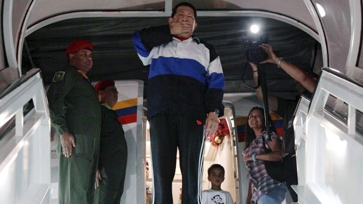 Telediario 1 - Venezuela pendiente de Hugo Chávez