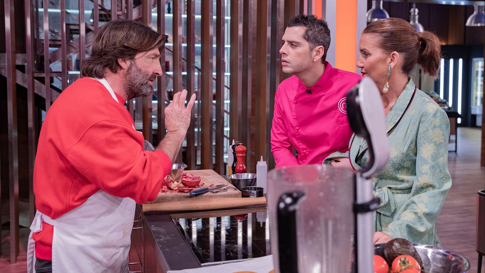Gonzalo consigue un delantal negro por este error - MasterChef | Ver