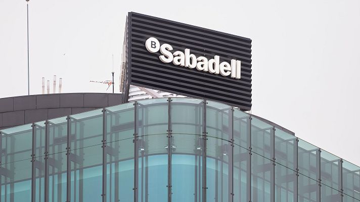 Telediario 2 - El Banco Sabadell rechaza la oferta de fusión del BBVA