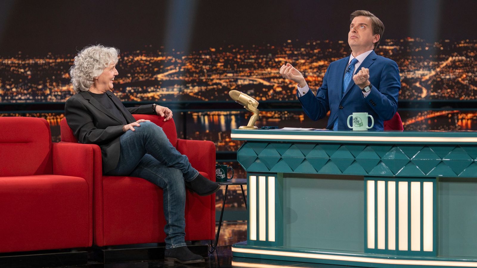 Entrevista a la cantante y compositora Mayte Martín - Late Xou con Marc Giró | Ver