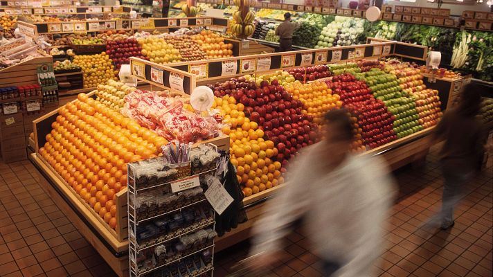 Telediario 1 - Los alimentos frescos representan el 43% del gasto anual de la cesta de la compra de los españoles