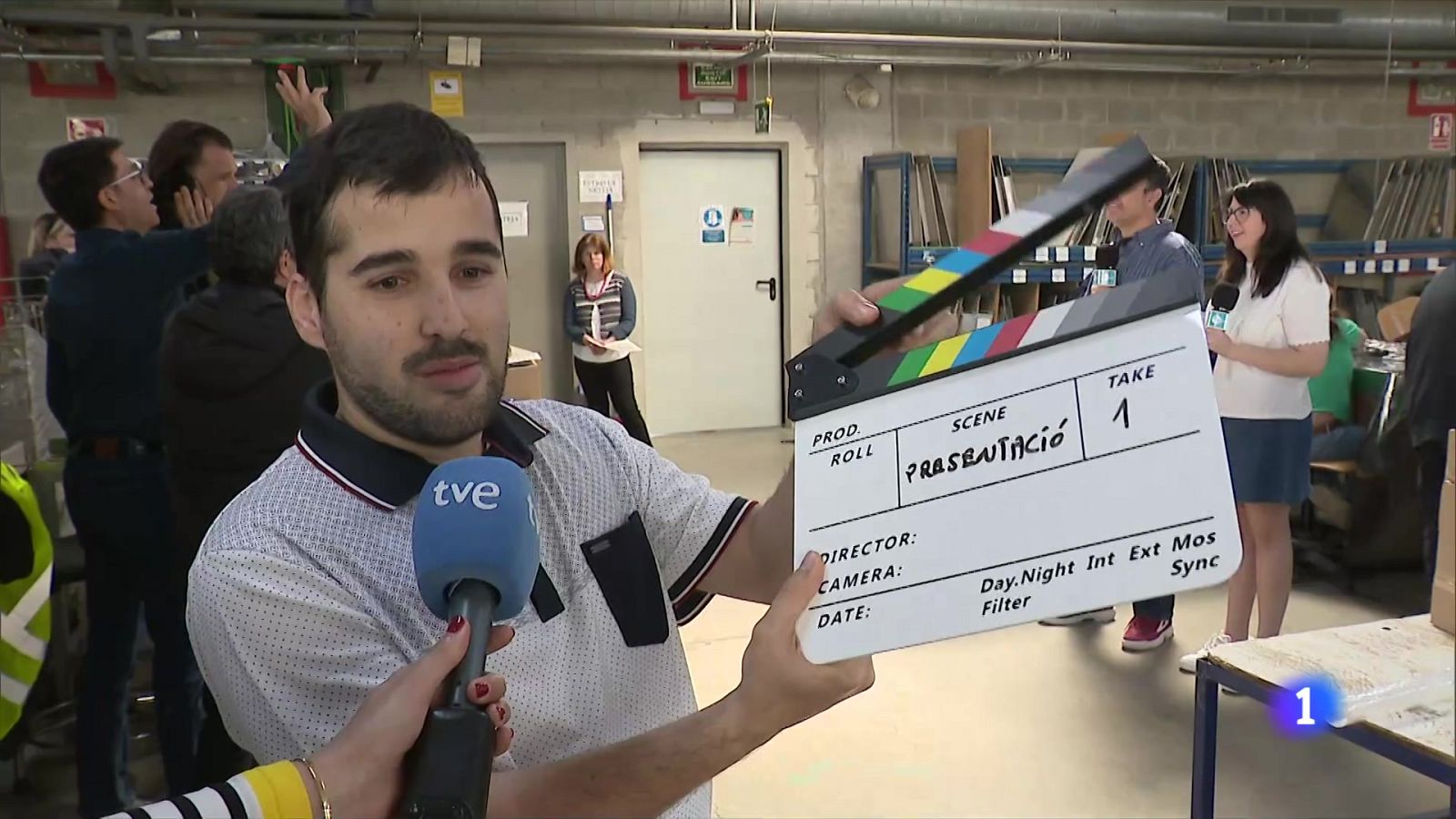 Primera televisió en línia inclusiva feta per persones amb discapacitat intel·lectual - L'Informatiu | Veure