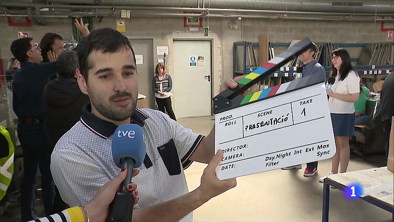 Primera televisió en línia inclusiva feta per persones amb discapacitat intel·lectual - L'Informatiu | Veure