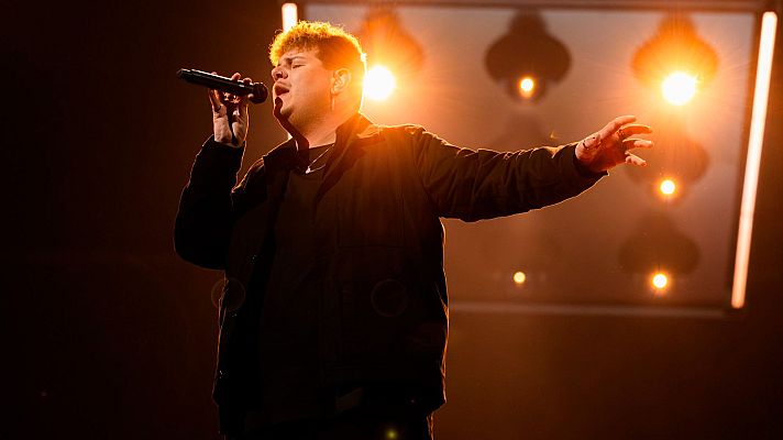 Eurovisión - Isaak con "Always On The Run"