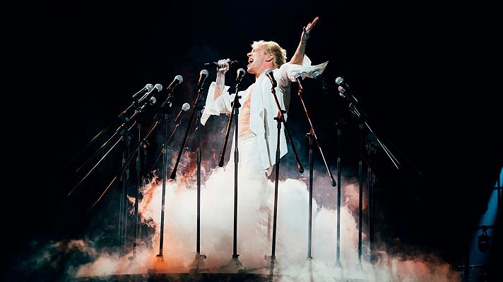 Eurovisión - Mustii con "Before the Party's Over"