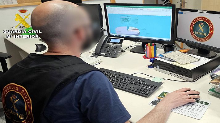 Telediario 2 - Detenido un hombre en Valencia tras confesar haber agredido sexualmente a menores de su entorno durante 50 años