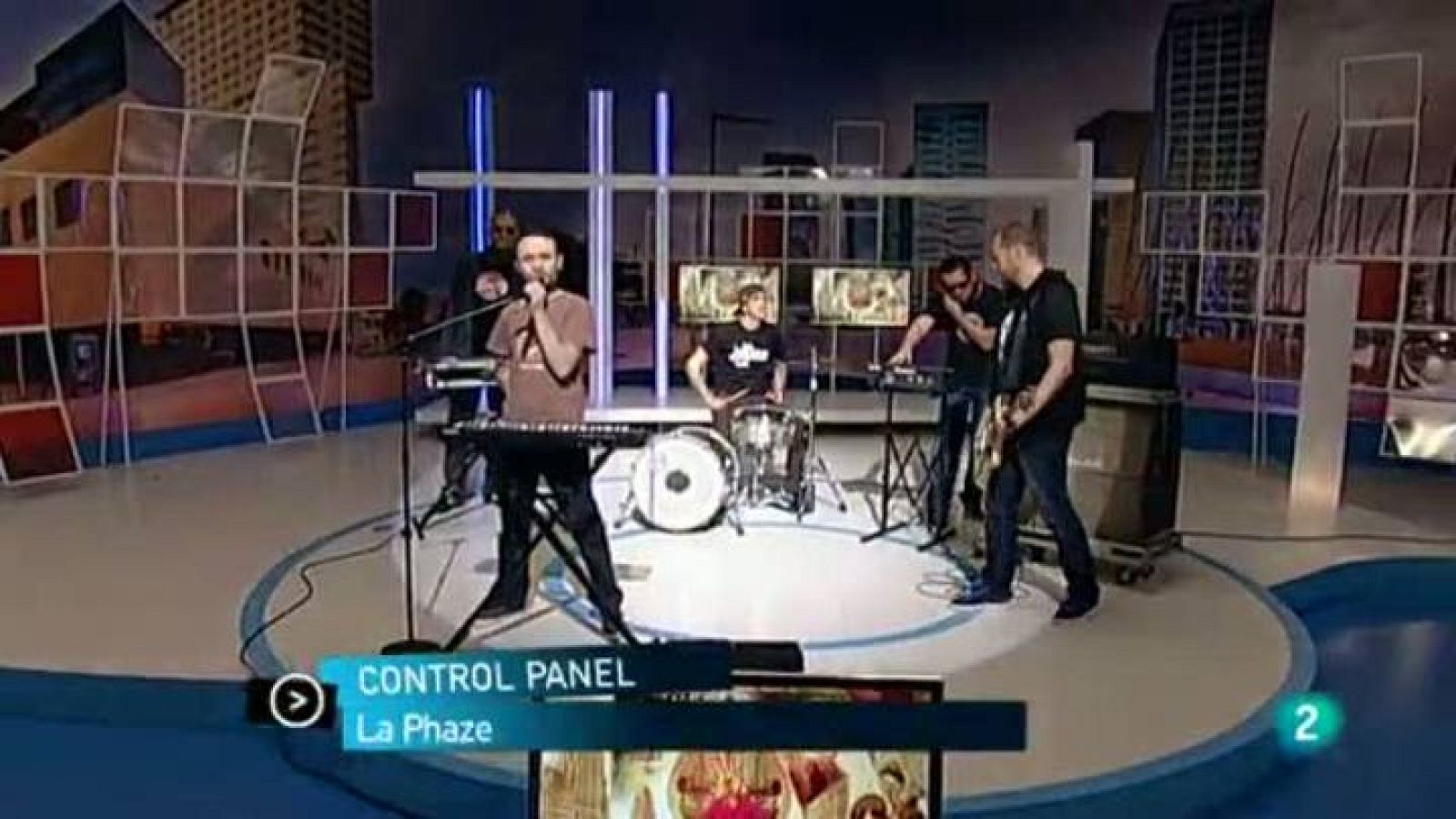 Para Todos La 2 - Actuación: La Phaze