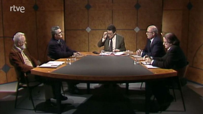 Els catalans i l'Església - Catalunya a debat - Arxiu TVE - Arxiu TVE Catalunya | Veure