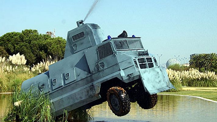 Metrópolis - Bienal de Sevilla 2004: 'La Alegría de mis sueños'