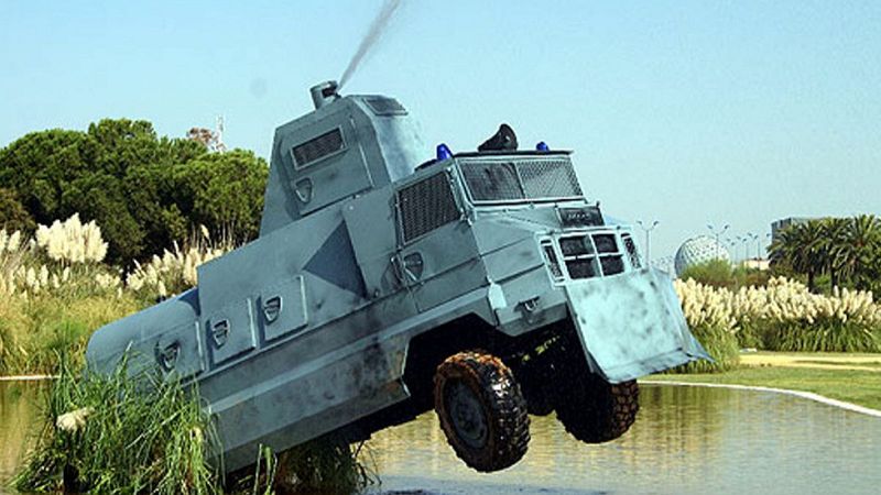 Metrópolis - Bienal de Sevilla 2004: 'La Alegría de mis sueños'