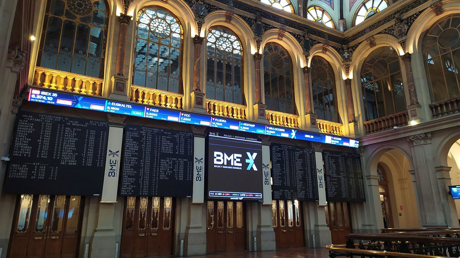 La opa hostil de BBVA sobre el Sabadell está sujeta a la ley de opas | Ver