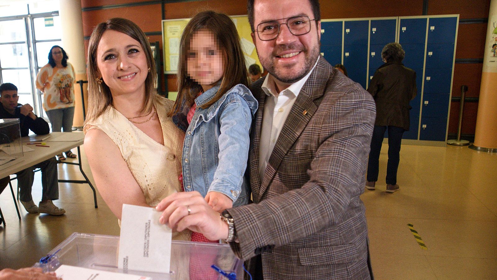 Aragonès (ERC) pide "llenar las urnas" por el futuro de Cataluña - Fin de semana 24h | Ver