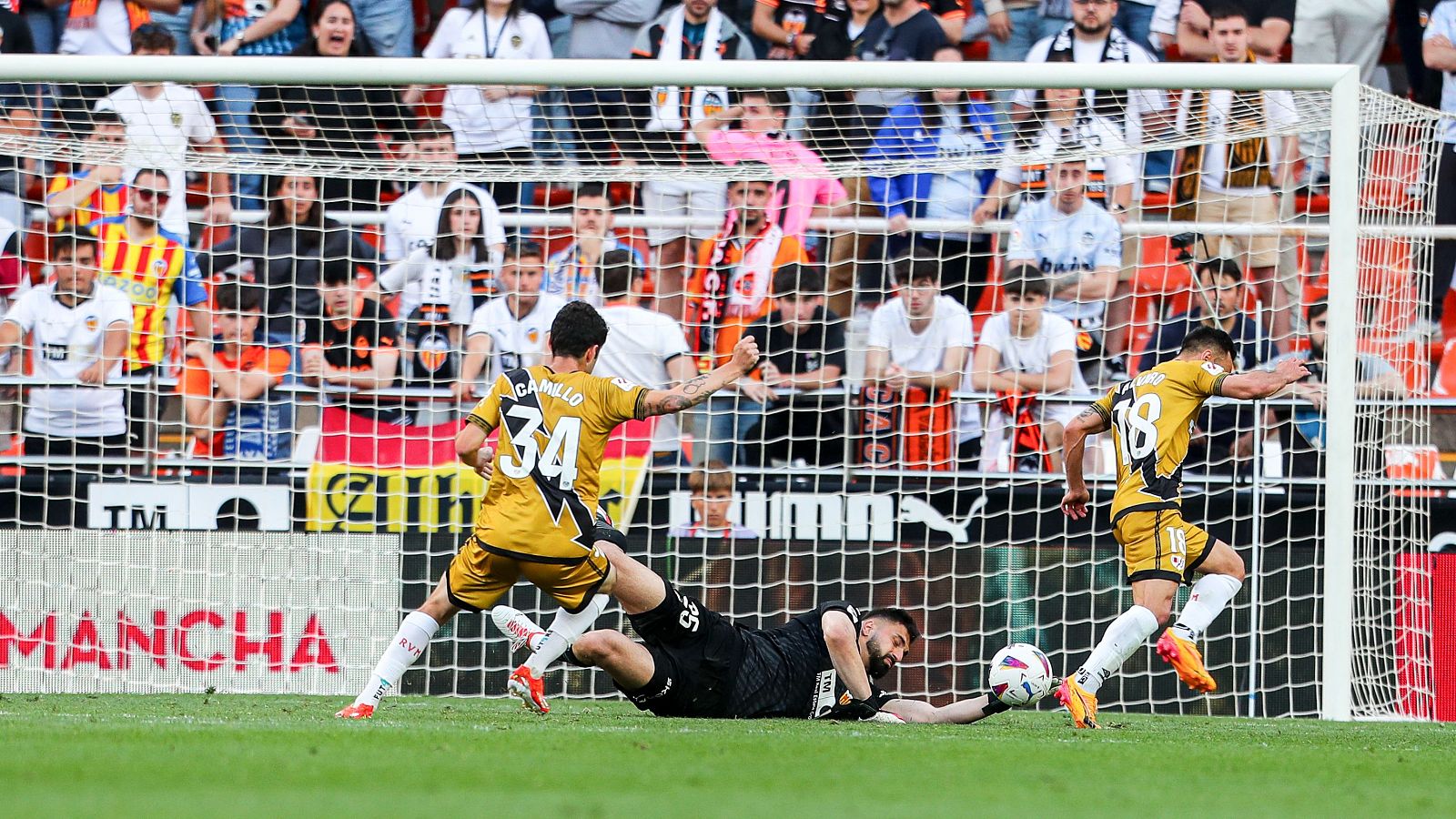 Valencia - Rayo Vallecano: resumen del partido, 35ª jornada de Liga | Ver