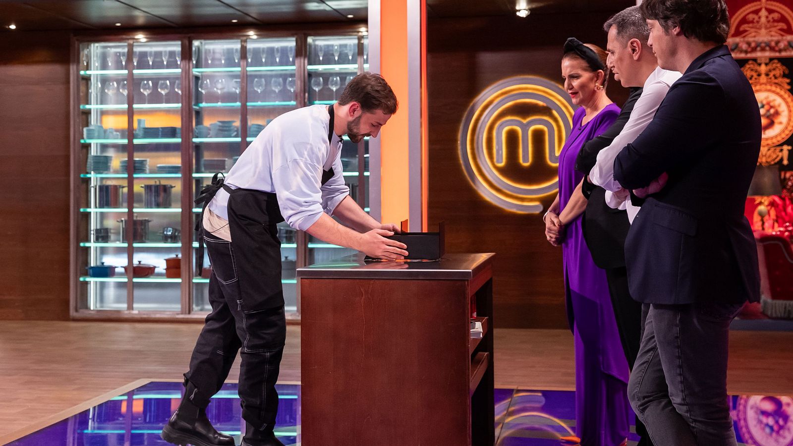 Jose lucha hasta al final por sobrevivir en las cocinas - MasterChef | Ver