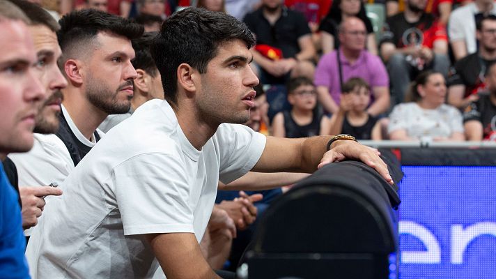 Telediario 2 - Alcaraz reaparece con vistas a Roland Garros