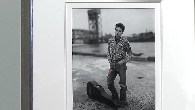 La colección fotográfica de Elton John en el Victoria and Albert Museum de Londres | Ver