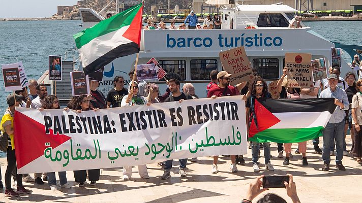 Telediario 2 - Podemos y Sumar han denunciado para que se investigue el buque cargado de armas que va a atracar en Cartagena