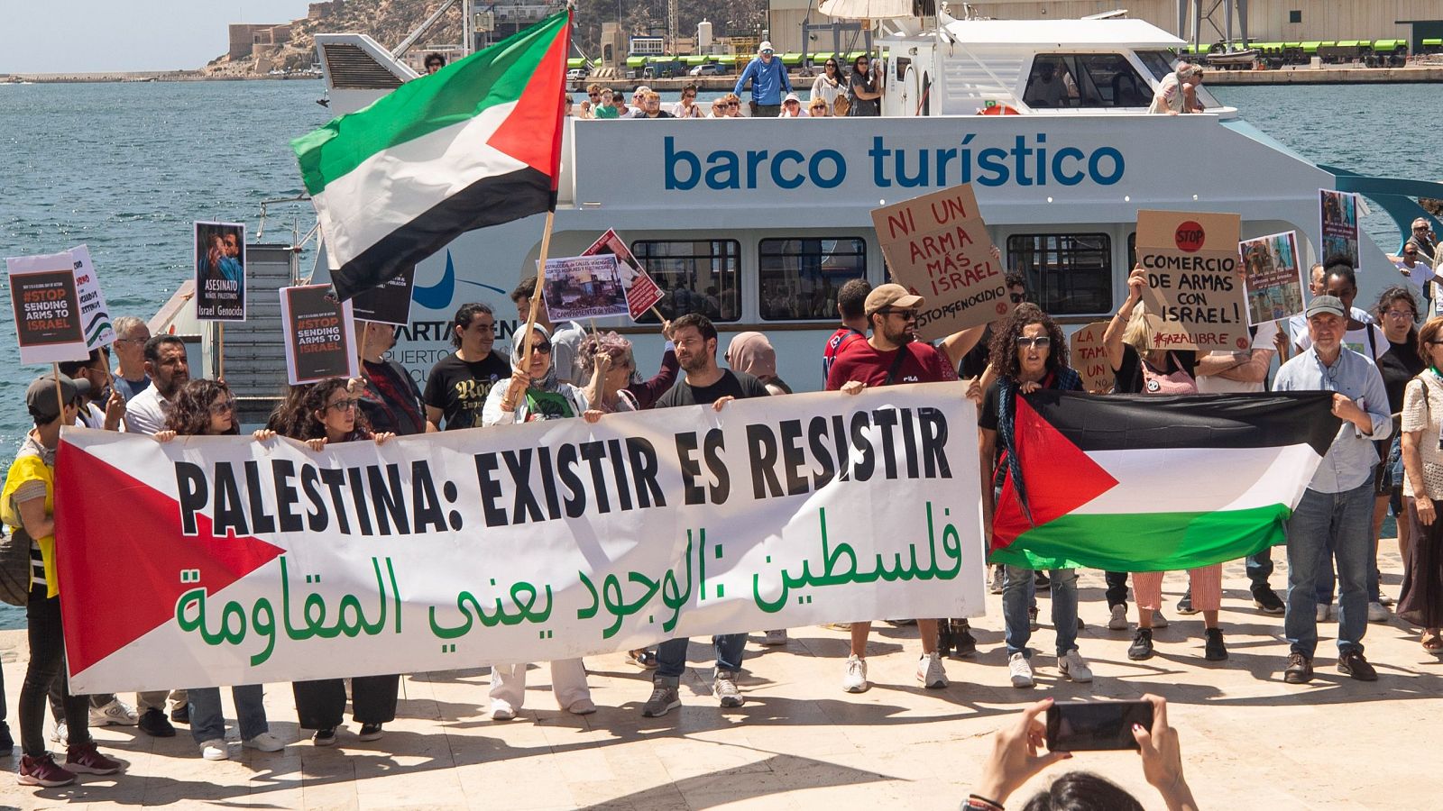 Podemos y Sumar han denunciado para que se investigue el buque | Ver