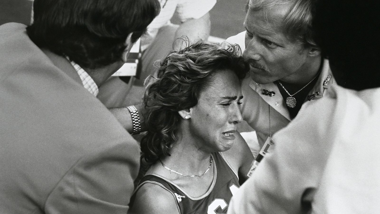 Conexión París | Virales viejunos Cap.8: tropezando olímpicamente - Conexión París 2024 | Ver