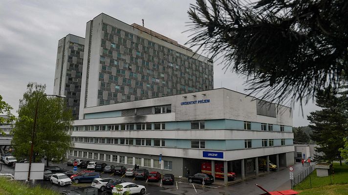 Telediario 1 - Operan de nuevo a Robert Fico, que continúa estable pero "muy grave"