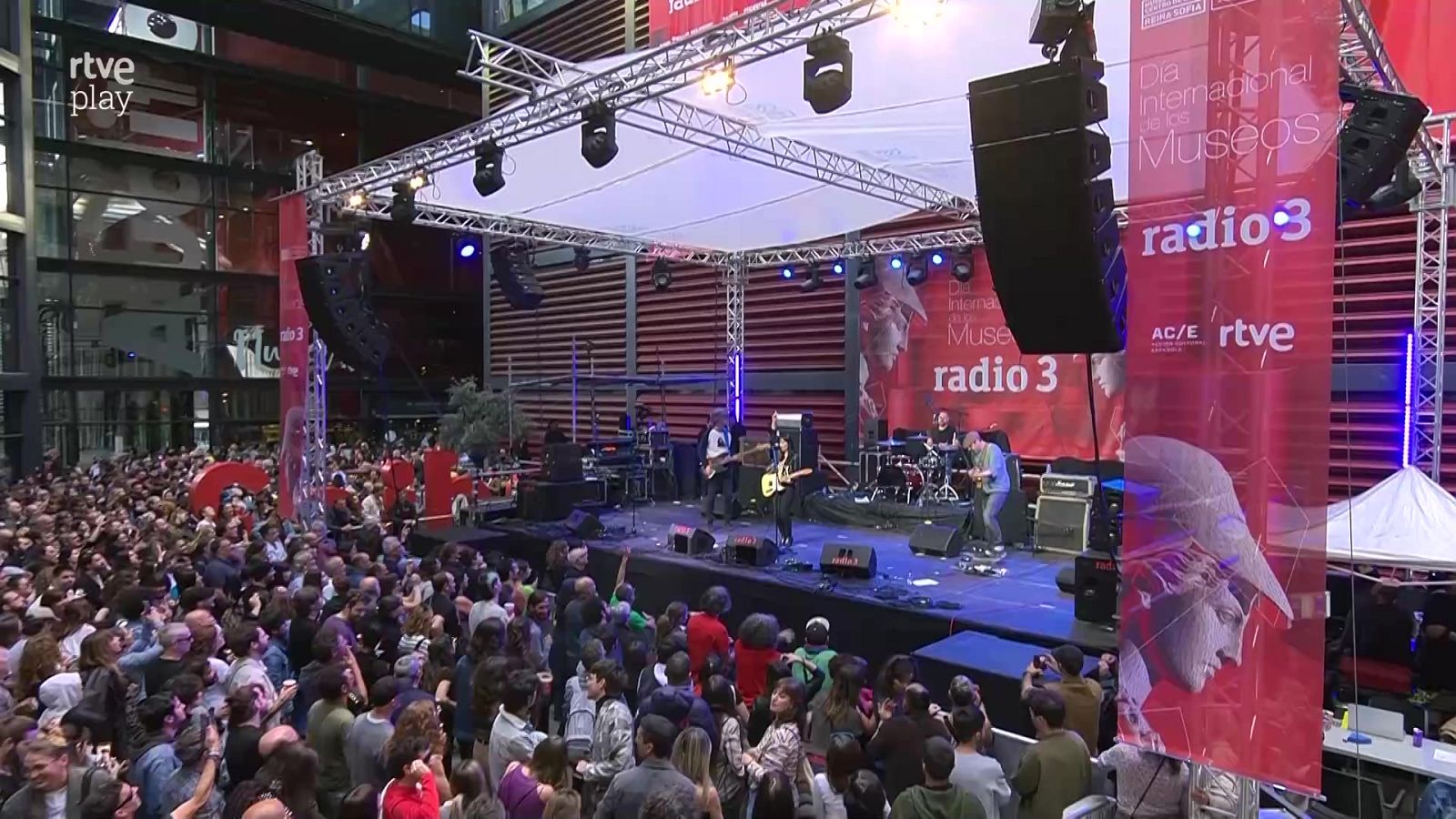 El Columpio Asesino - Toro | El Día de los Museos de Radio 3 | Ver