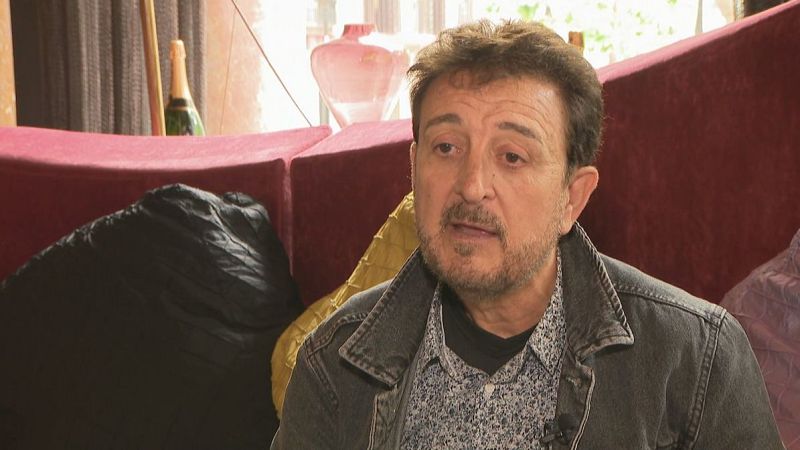 Manolo García exhibeix la seva cara més humanística - L'Informatiu | Veure