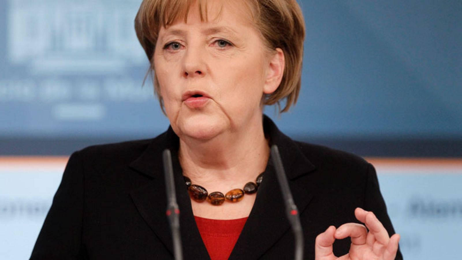 Merkel acude a Bruselas para imponer su receta de ahorro y adelgazar los programas de ayudas