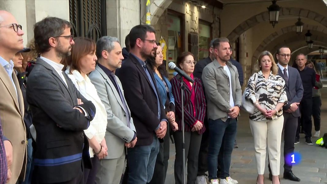 Minut de silenci a Girona pels turistes catalans morts a l'Afganistan