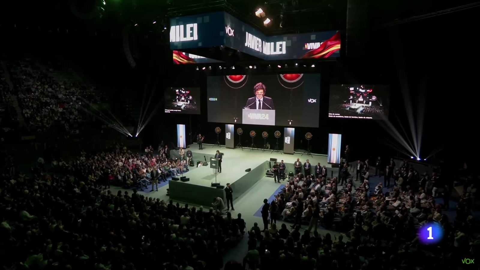 Las palabras de Milei llamando "corrupta" a la mujer de Sánchez en un acto de Vox en Madrid desatan un choque político | Ver