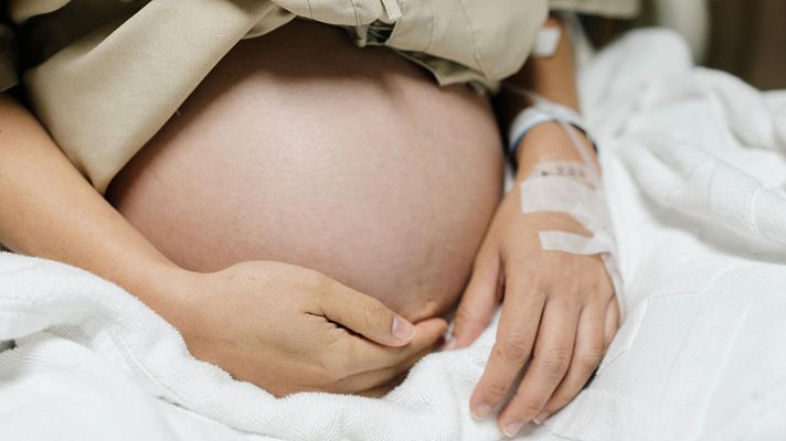 Telediario 1 - Una aseguradora es condenada a pagar casi 13 millones por una negligencia médica durante un parto en Galicia