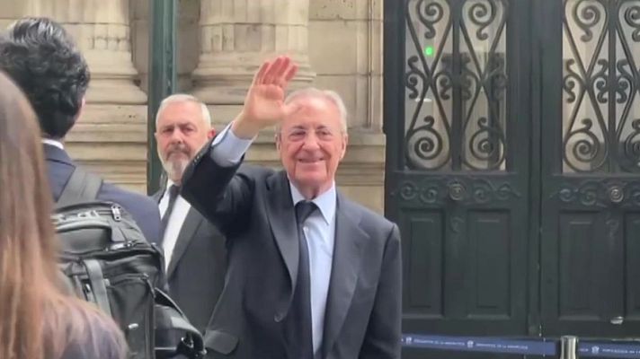Telediario 1 - Florentino Pérez, en París, un día después de la despedida de Mbappé