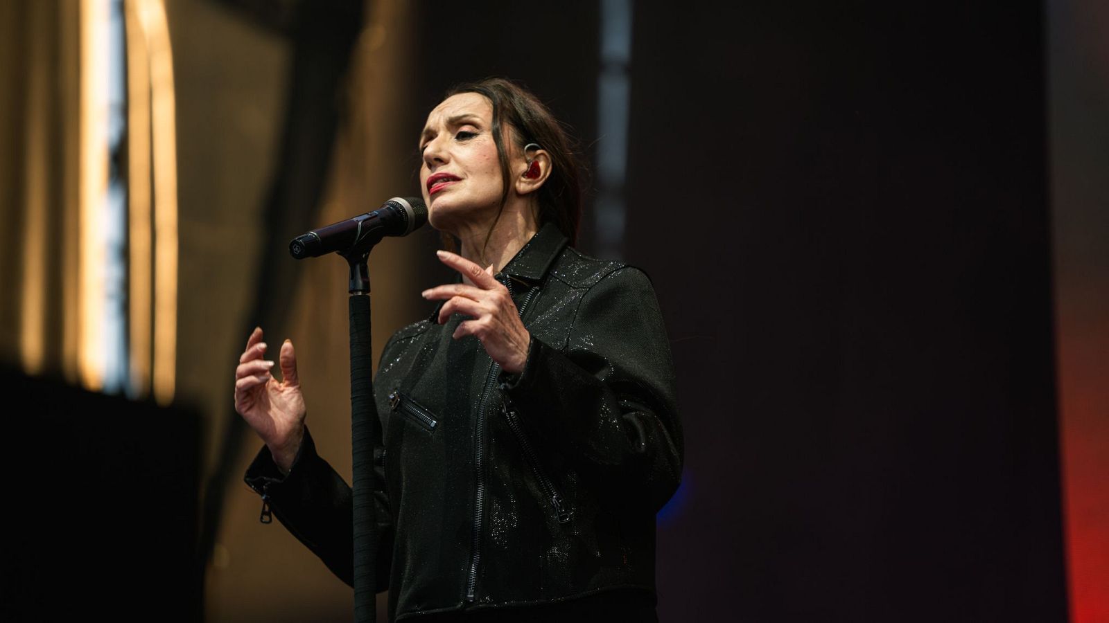 Luz Casal retoma su gira con los temas que le han acompañado | Ver