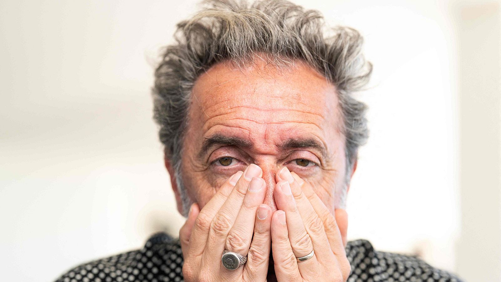 El universo Sorrentino en Cannes: el director llega con 'Parthenope' - Telediario 2 | Ver